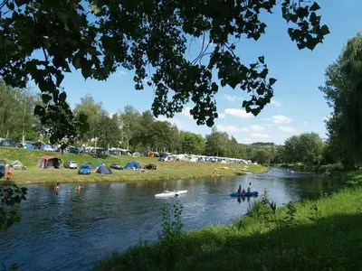 Naturlandschaft in der Nähe des Campingplatzes