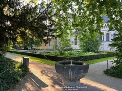 Ein Garten an der Unterkunft Festungsblick am Rhein - Panorama Suite