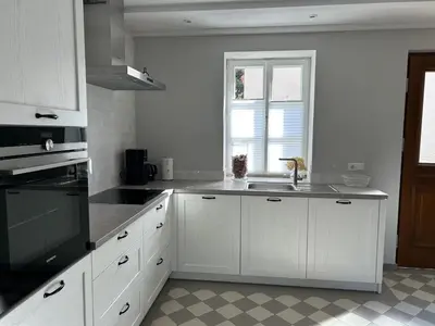 Küche/Küchenzeile in der Unterkunft gemütliches Ferienhaus nahe Trier