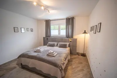 Ein Bett oder Betten in einem Zimmer der Unterkunft Charmantes Apartment in Neuwied
