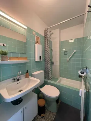 Ein Badezimmer in der Unterkunft Loreleyblick-Ferienwohnung am Rheinsteig - Natur und Aussicht