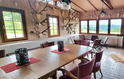 Ein Sitzbereich in der Unterkunft Landhaus Sauerburgblick