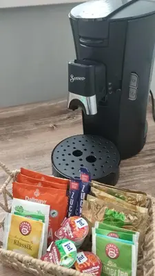 Kaffee-/Teezubehör in der Unterkunft Glückshälfte - Moderne Haushälfte mit XXL-Parkplatz, Bike-Storage & Garten nahe Trier