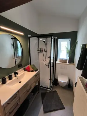 Ein Badezimmer in der Unterkunft Natur und Wellness ''auf der Hardt'' -Jacuzzi- Sauna- Kinderausstattung- Alleinlage im Wald
