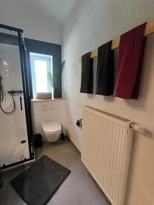 Ein Badezimmer in der Unterkunft Natur und Wellness ''auf der Hardt'' -Jacuzzi- Sauna- Kinderausstattung- Alleinlage im Wald