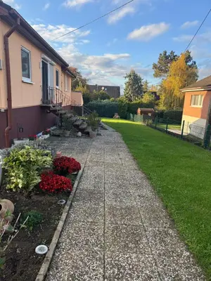 Ein Garten an der Unterkunft Cozy apartment