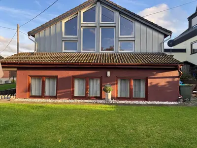 Das Gebäude in dem sich die Ferienwohnung befindet