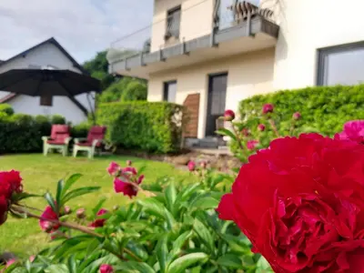 Ein Garten an der Unterkunft Ferienwohnung maareemonti