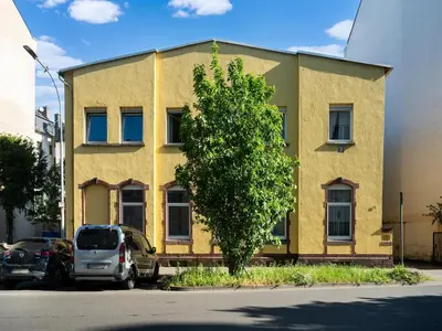 Das Gebäude in dem sich die Ferienwohnung befindet