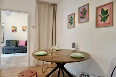 Ein Sitzbereich in der Unterkunft Stylisches City Apartment mit Terrasse für max 4 Personen in nähe zum HBF Koblenz und Koblenzer-Innenstadt
