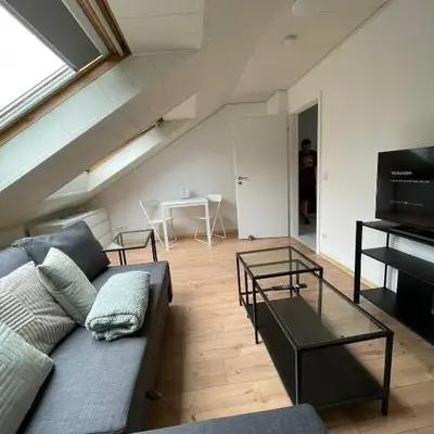 Charmante Dachgeschosswohnung bis zu 6 Gäste