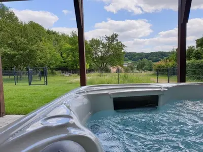 Der Swimmingpool an oder in der Nähe von Eifel Dream Krausbuche