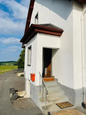 Das Gebäude in dem sich die Ferienwohnung befindet