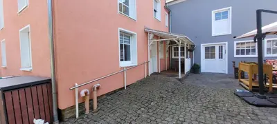 Das Gebäude in dem sich die Ferienwohnung befindet