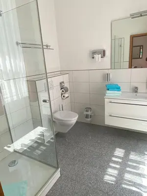 Ein Badezimmer in der Unterkunft Hotel Bernkasteler Hof