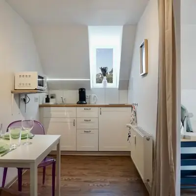Stylisches Apartment für 2 Personen in historischem Fachwerkhaus 4 Etage mit Blick auf Stadt & Festung