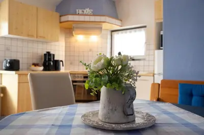 Küche/Küchenzeile in der Unterkunft Ferienwohnung Ketter Wein & Urlaub