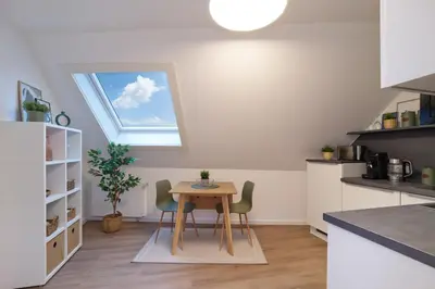 Küche/Küchenzeile in der Unterkunft BG Living & Hosting - Hochwertige Ferienwohnung im Zentrum von Wittlich - 3 Gäste, WLAN & Waschmaschine