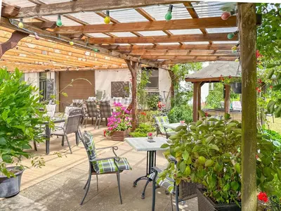 Ein Garten an der Unterkunft Hermes-Lex Weingut