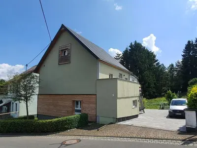 Das Gebäude in dem sich die Ferienwohnung befindet
