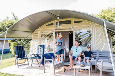 Gäste, die in der Unterkunft Country Camp camping Echternacherbrück übernachten