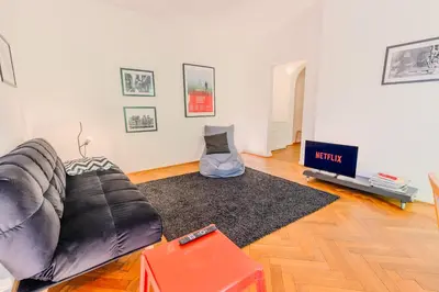 Ein Sitzbereich in der Unterkunft SOON APT Nr 3