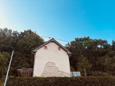 Das Gebäude in dem sich die Ferienwohnung befindet