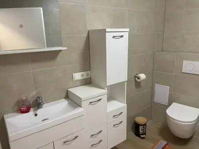 Ein Badezimmer in der Unterkunft Holunder nah am Waldsee 1