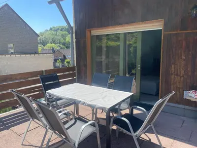 Ein Balkon oder eine Terrasse in der Unterkunft Holunder nah am Waldsee 2