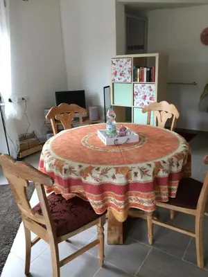 Ein Sitzbereich in der Unterkunft Beiknüvi