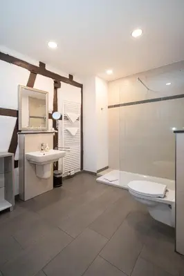 Ein Badezimmer in der Unterkunft Hotel- Weingut- Moselloreley