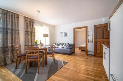 Ein Sitzbereich in der Unterkunft Hotel- Weingut- Moselloreley