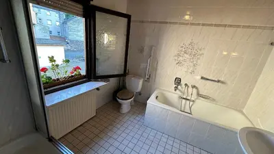 Ein Badezimmer in der Unterkunft Idar-Oberstein Apartment FeWo 2 ZKB 4 Personen