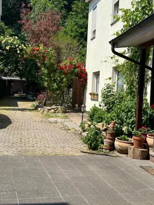 Ein Garten an der Unterkunft Idar-Oberstein Apartment FeWo 2 ZKB 4 Personen