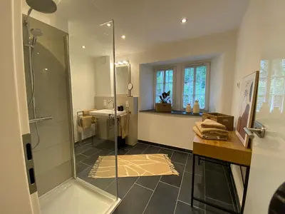 Ein Badezimmer in der Unterkunft Weingut Bindges - Apartment Rosenhof