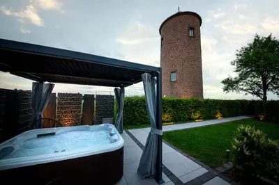 Ein Garten an der Unterkunft EifelturmSuite