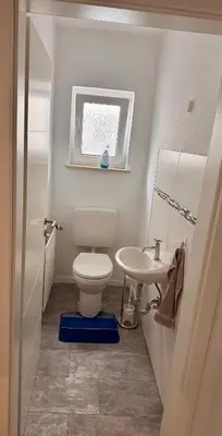 Ein Badezimmer in der Unterkunft Ferienwohnung Bienhorntal - Stadtnah - Super Lage