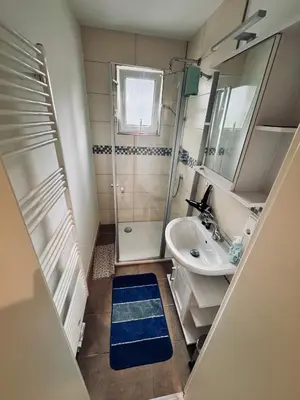 Ein Badezimmer in der Unterkunft Ferienwohnung Bienhorntal - Stadtnah - Super Lage
