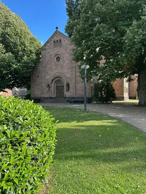 Ein Garten an der Unterkunft Domi Apartment