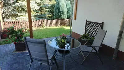 Ein Garten an der Unterkunft Gästehaus Ballmann 2