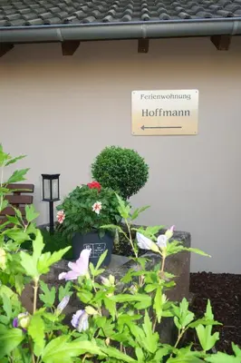 Ein Garten an der Unterkunft Ferienwohnung Hoffmann