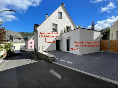 Das Gebäude in dem sich die Ferienwohnung befindet