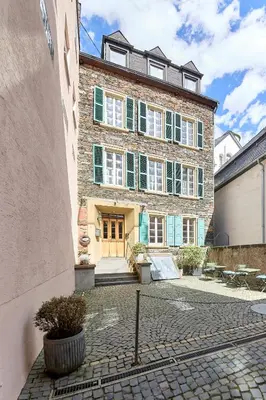 Das Gebäude in dem sich die Ferienwohnung befindet
