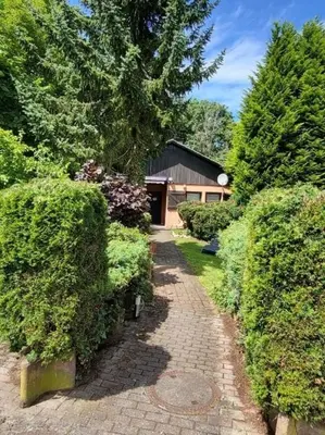 Ein Garten an der Unterkunft Haus Sonnenblick