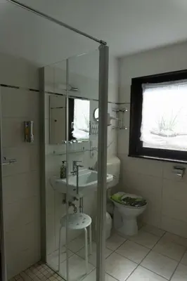Ein Badezimmer in der Unterkunft Haus Im Wiesengrund OG