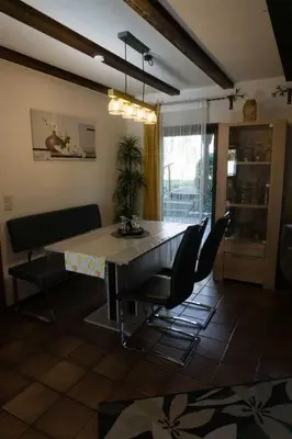 Ein Sitzbereich in der Unterkunft Haus Im Wiesengrund EG