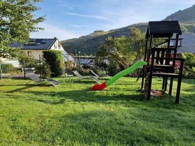 Ein Kinderspielbereich in der Unterkunft Weingut im Moselkrampen