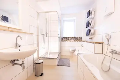 Ein Badezimmer in der Unterkunft Rhein-Haus