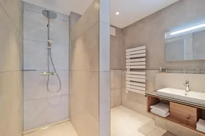 Ein Badezimmer in der Unterkunft WeinQuartier Boujong