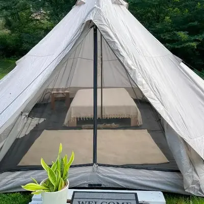 Traumhaftes Glamping-Zelt in unberührter Natur